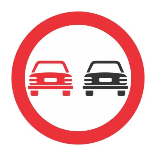 Depasirea autovehiculelor, cu exceptia motocicletelor fara atas, intezisa