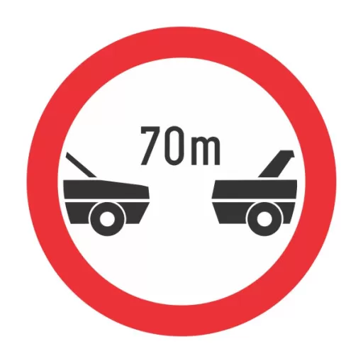 Interzis autovehiculelor de a circula fara a mentine intre ele un interval de cel putin ?m